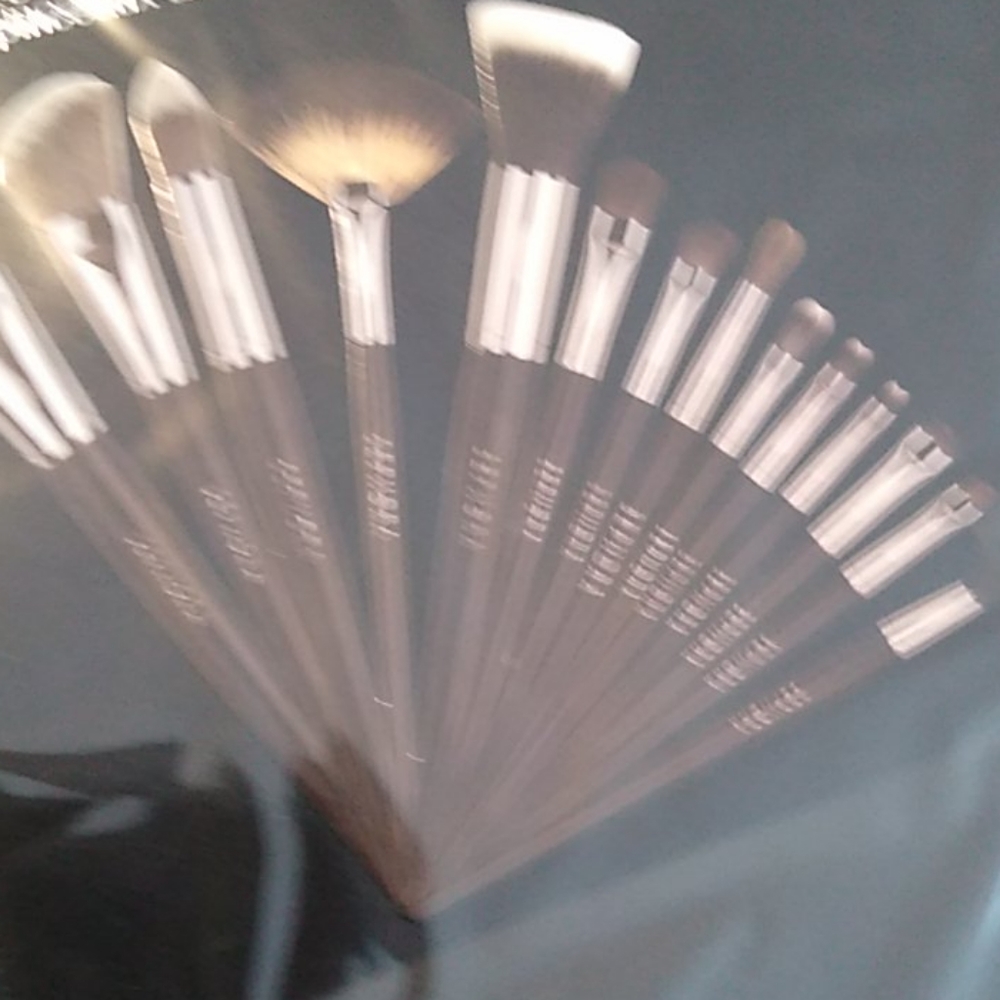 Deluxe standard easel brush set